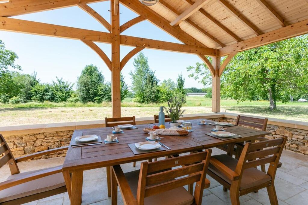 Luxury 3 Bed Home With Heated Swimming Pool Air Con And Boules Pitch Salignac-Eyvigues Buitenkant foto