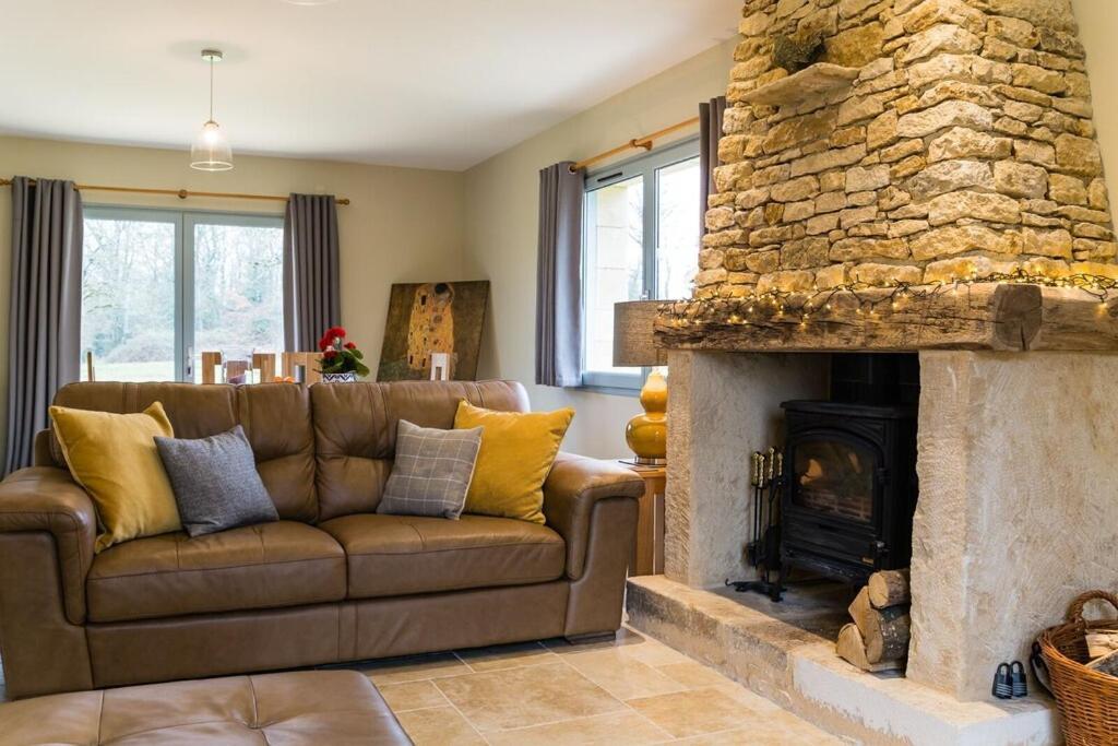 Luxury 3 Bed Home With Heated Swimming Pool Air Con And Boules Pitch Salignac-Eyvigues Buitenkant foto