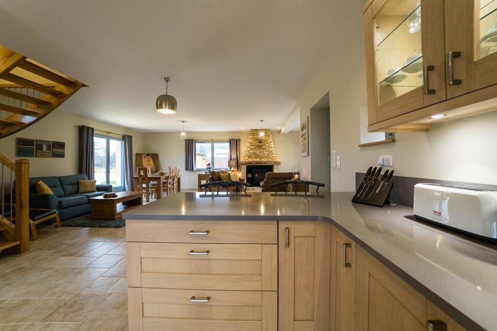 Luxury 3 Bed Home With Heated Swimming Pool Air Con And Boules Pitch Salignac-Eyvigues Buitenkant foto