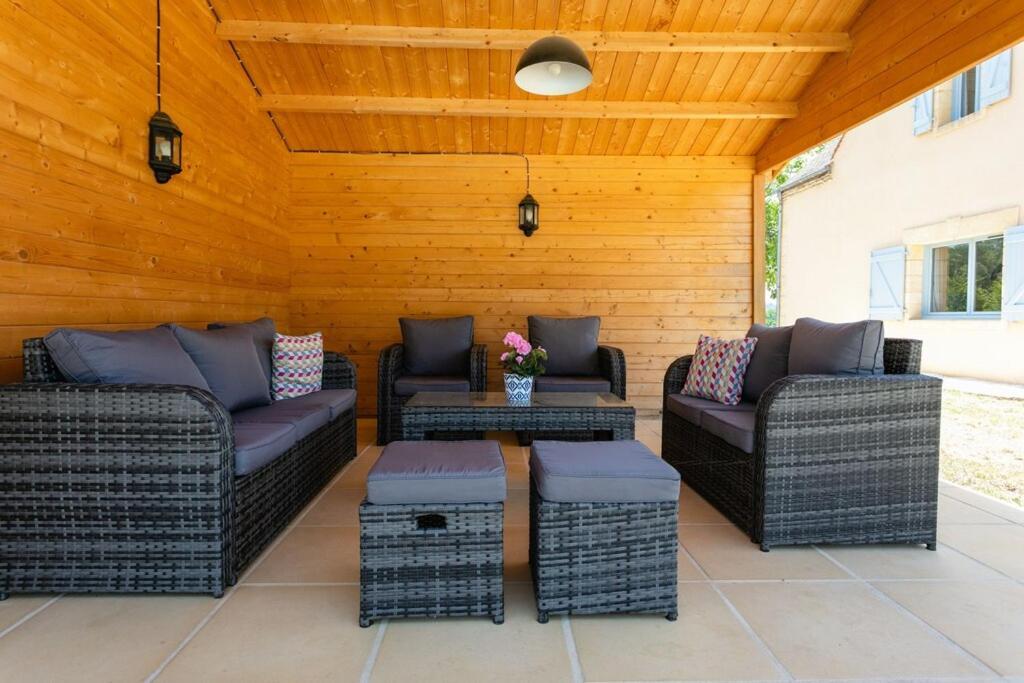 Luxury 3 Bed Home With Heated Swimming Pool Air Con And Boules Pitch Salignac-Eyvigues Buitenkant foto