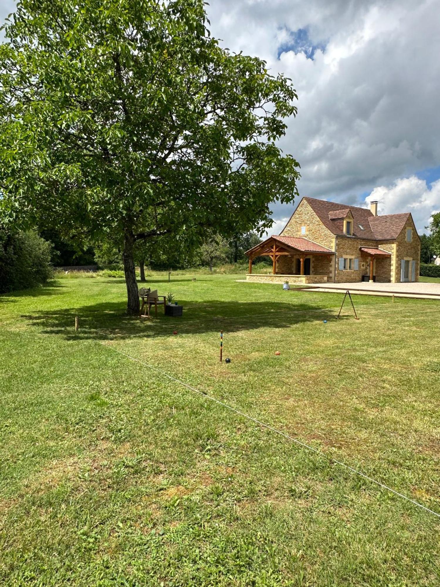 Luxury 3 Bed Home With Heated Swimming Pool Air Con And Boules Pitch Salignac-Eyvigues Buitenkant foto